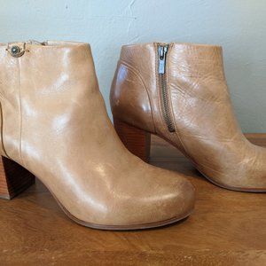 Frye Women's Boot Size 9.5